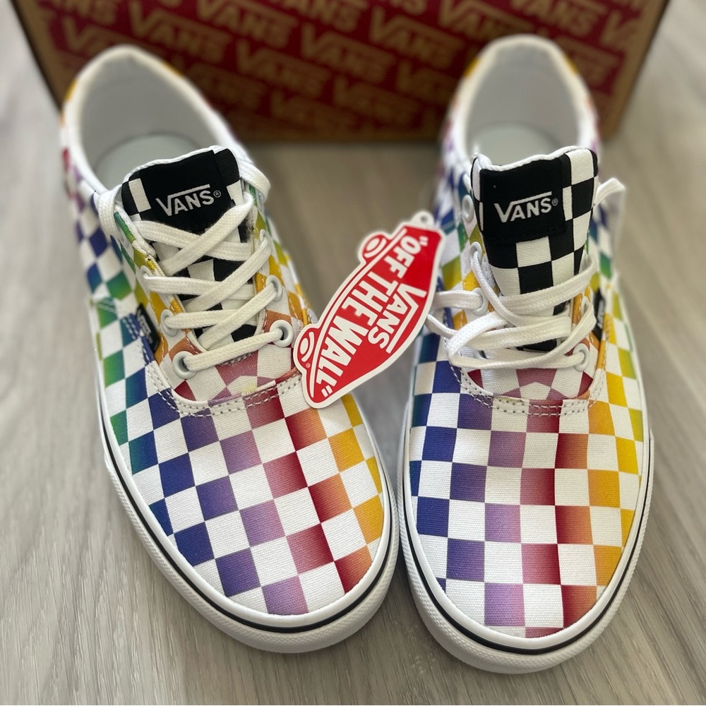 Vans - Picture 2 of 3